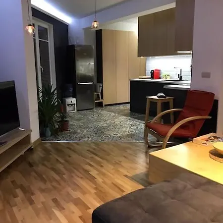 Rooftop Flat With 80m2 Balcony + Garage *