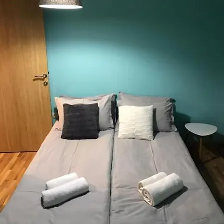 Rooftop Flat With 80m2 Balcony + Garage *